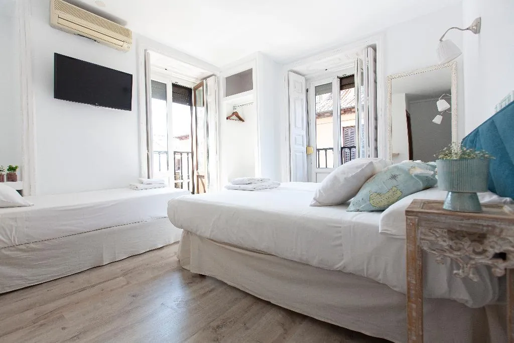 TRIPLE STANDARD Room, Veracruz Boutique Puerta del Sol, Madrid