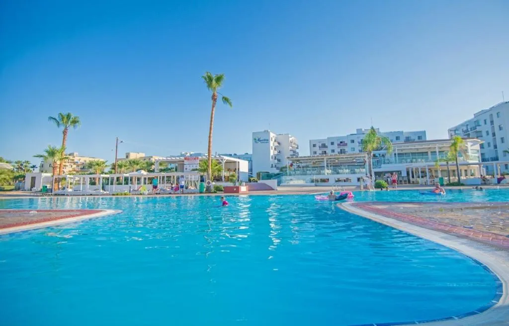 Pool, Marlita Beach Hotel Apartments, Cyprus