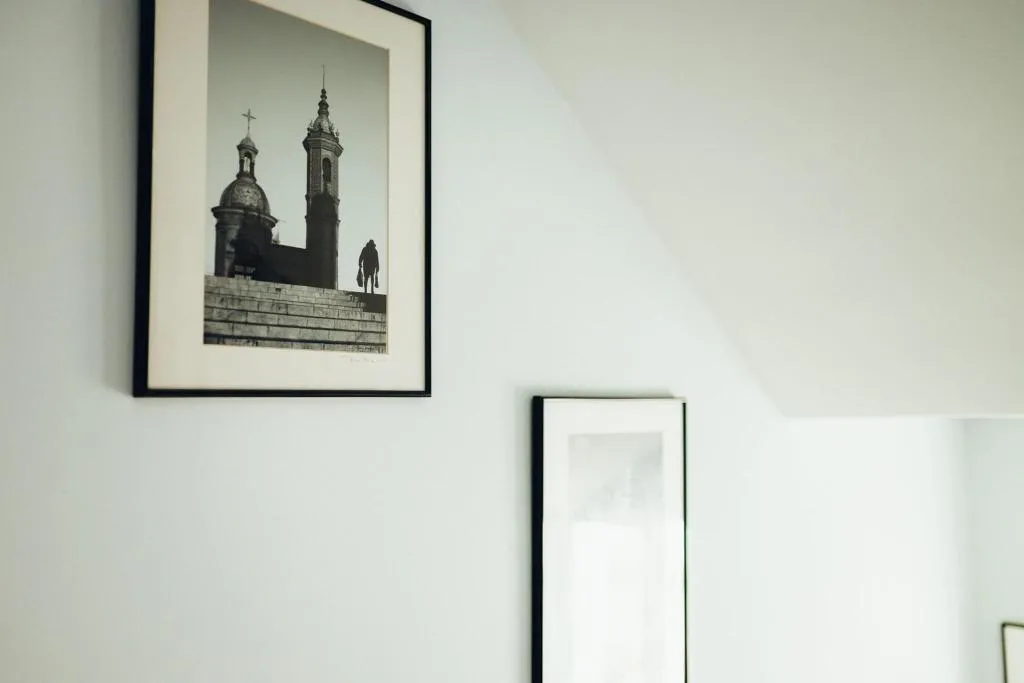 Lobby, Madrid, Seville