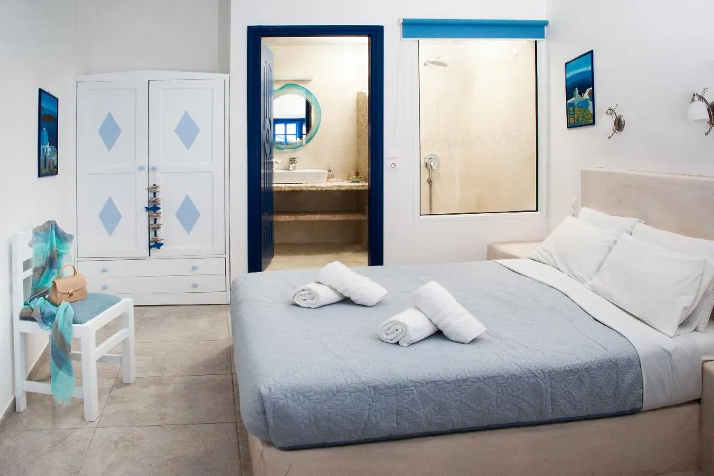 DOUBLE PARK VIEW Room, Roula Villa, Santorini