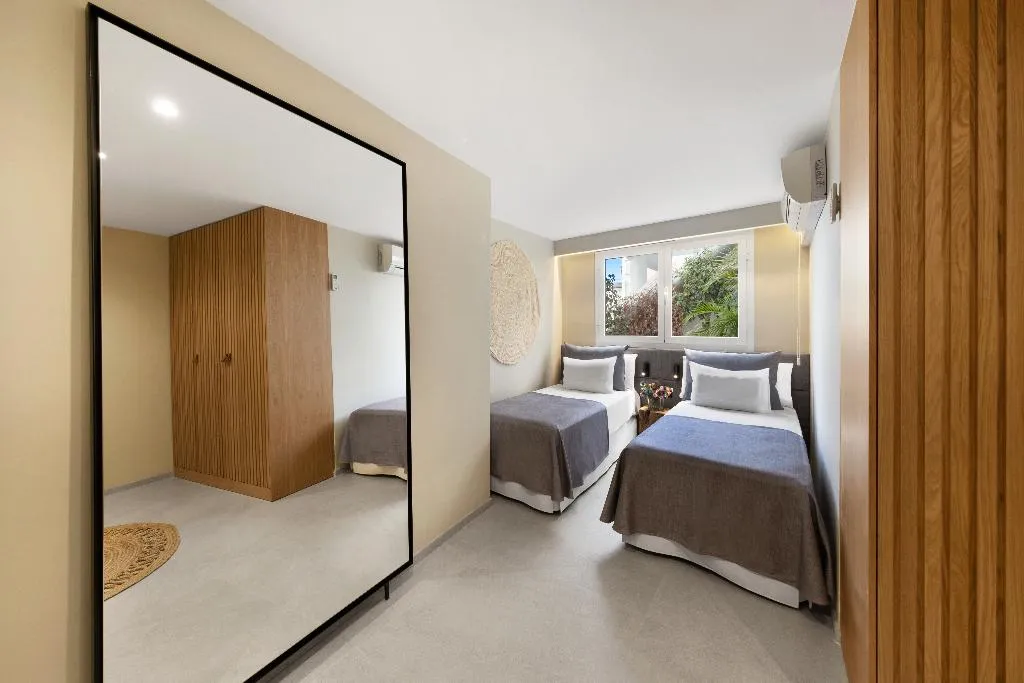 QUADRUPLE STANDARD Room, Almudaina, Majorca