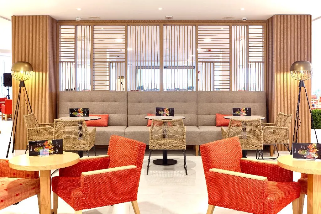 Bar, Universal Hotel Perla, Majorca