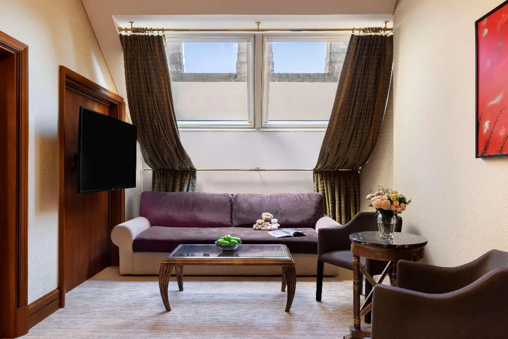 Room, NH Collection Prague Carlo IV, Prague