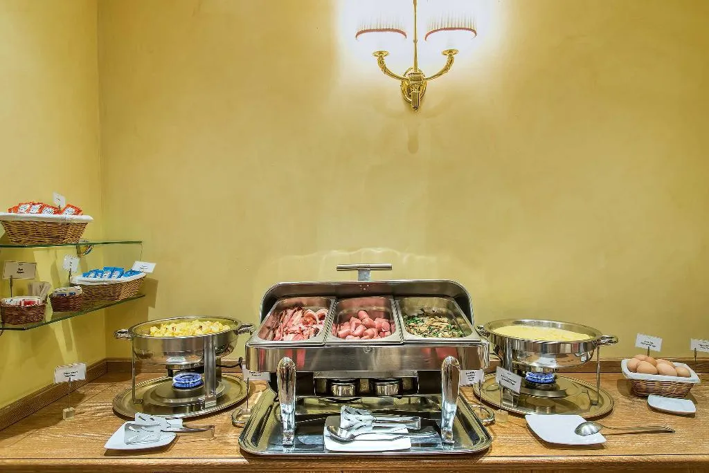 Restaurant, River Palace Hotel, Rome