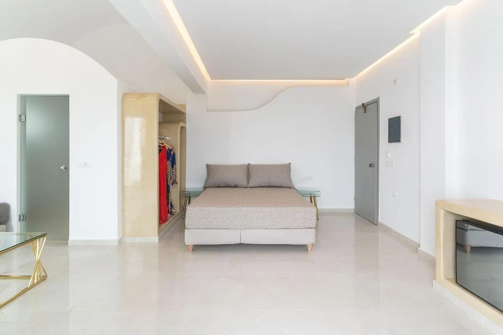 Room, Golden Star, Santorini