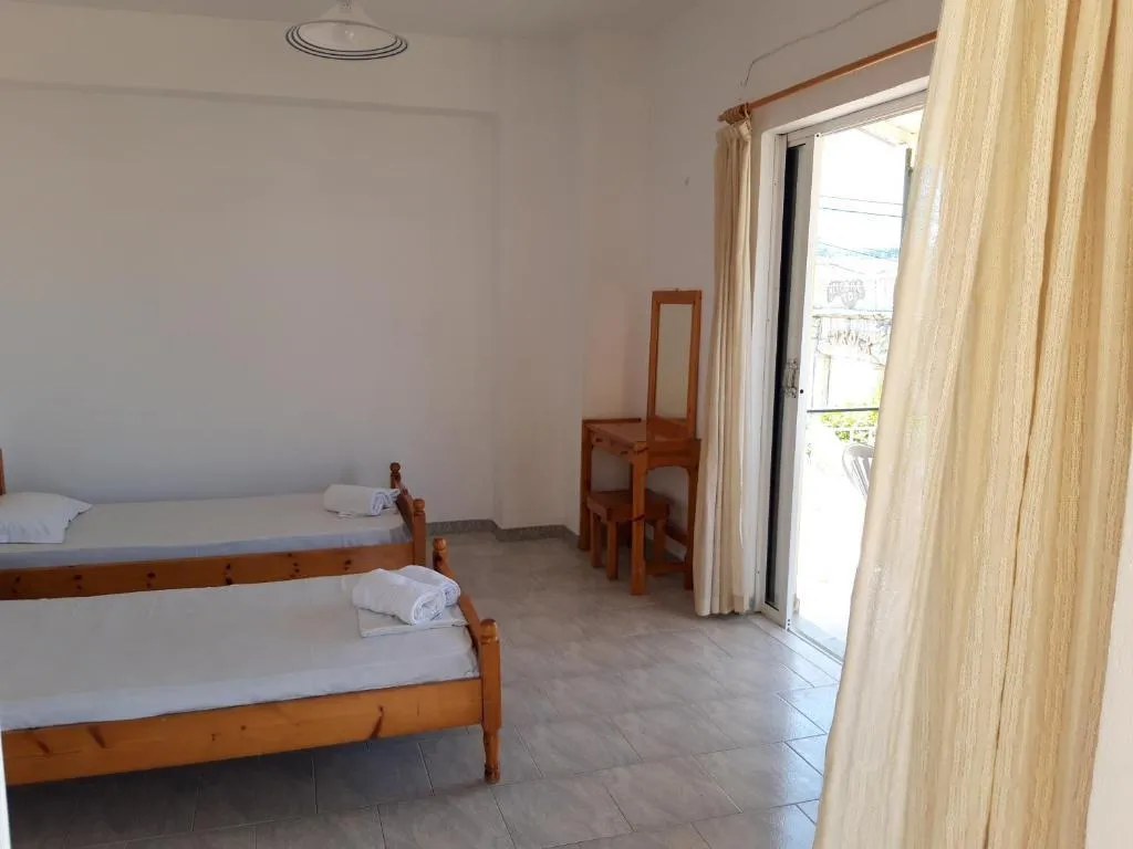 STUDIO STANDARD Room, Kavos Central, Corfu