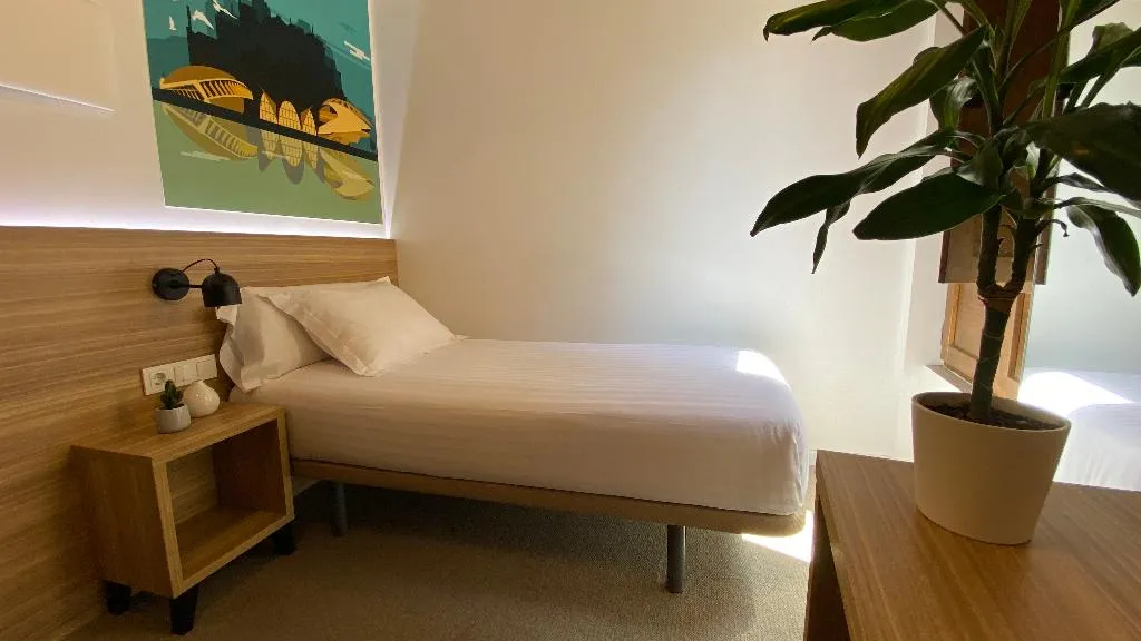 SINGLE STANDARD Room, Original Domino House, Valencia