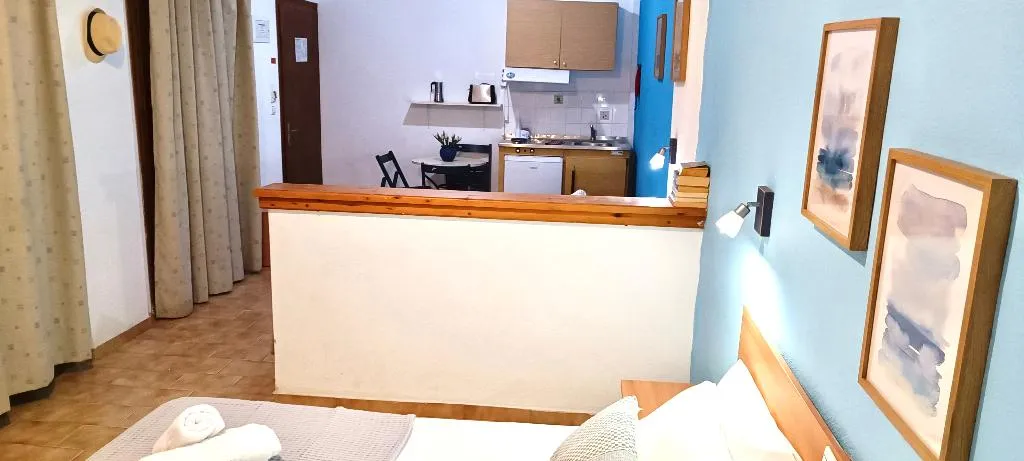 STUDIO CAPACITY 4 Room, Amalthia Studios, Skiathos