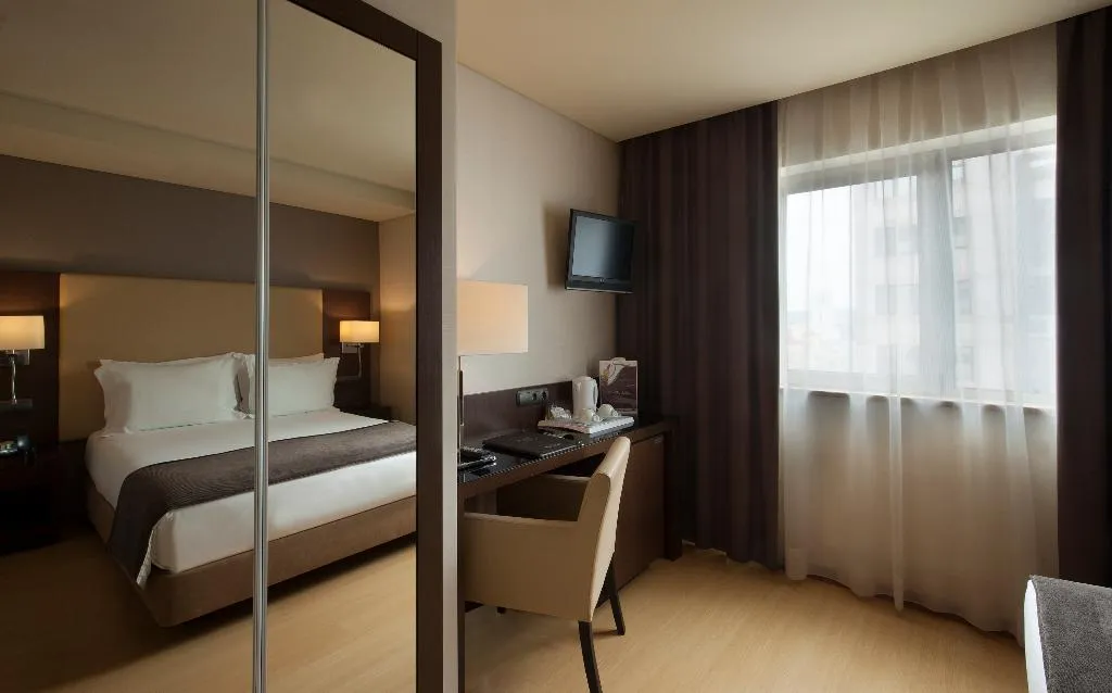 DOUBLE STANDARD Room, Turim Iberia Hotel, Lisbon