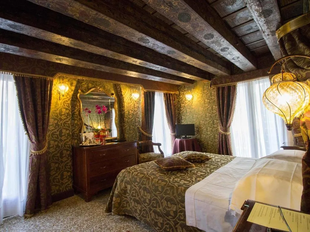 TWIN CLASSIC Room, Palazzo Abadessa, Venice