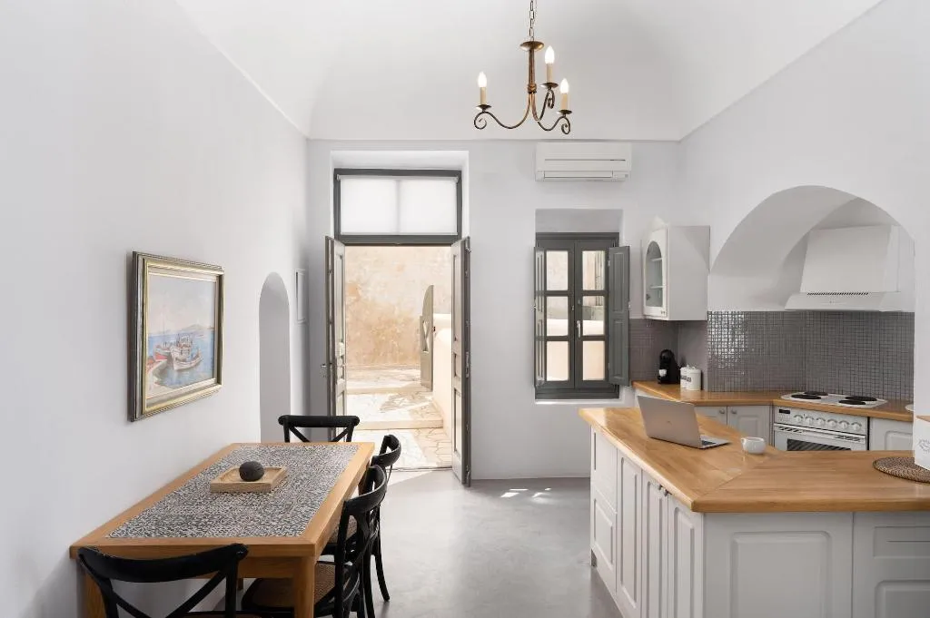 Room, Kastro Mansion, Santorini