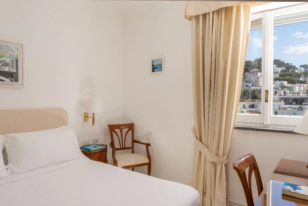 Double or Twin COMFORT Room, Hotel Syrene Capri, Naples