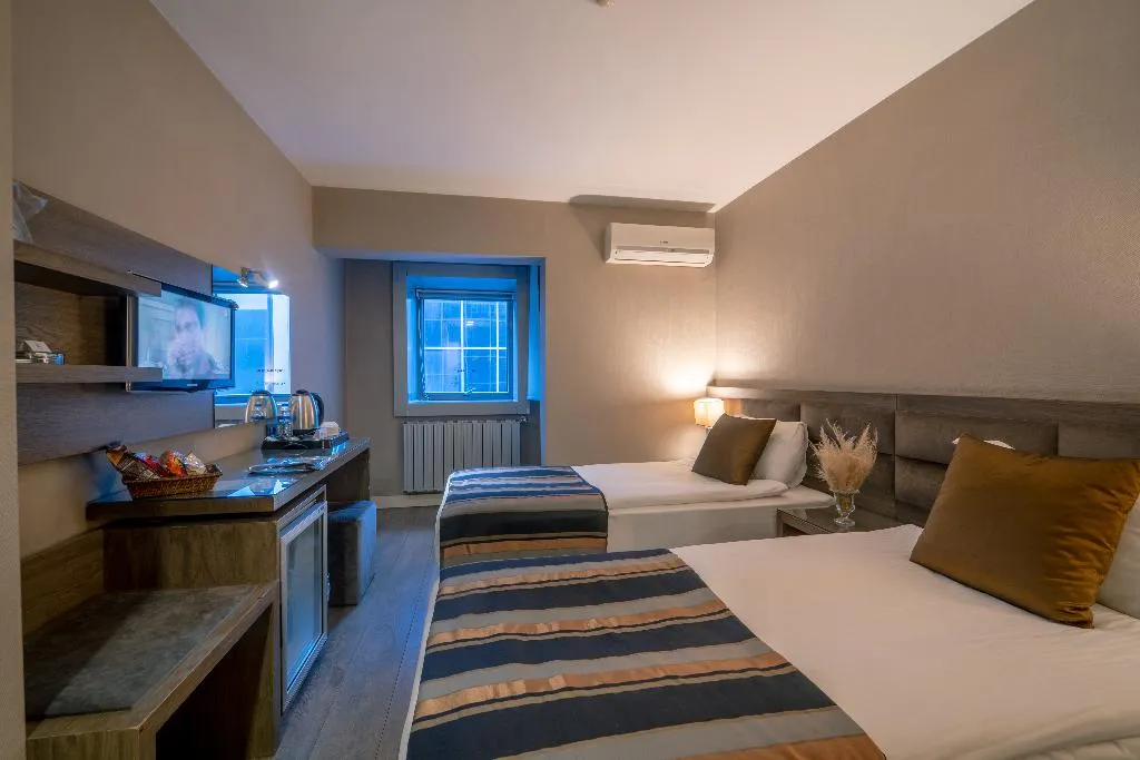 TWIN TWO BEDS Room, The New Zeybek Hotel, Izmir