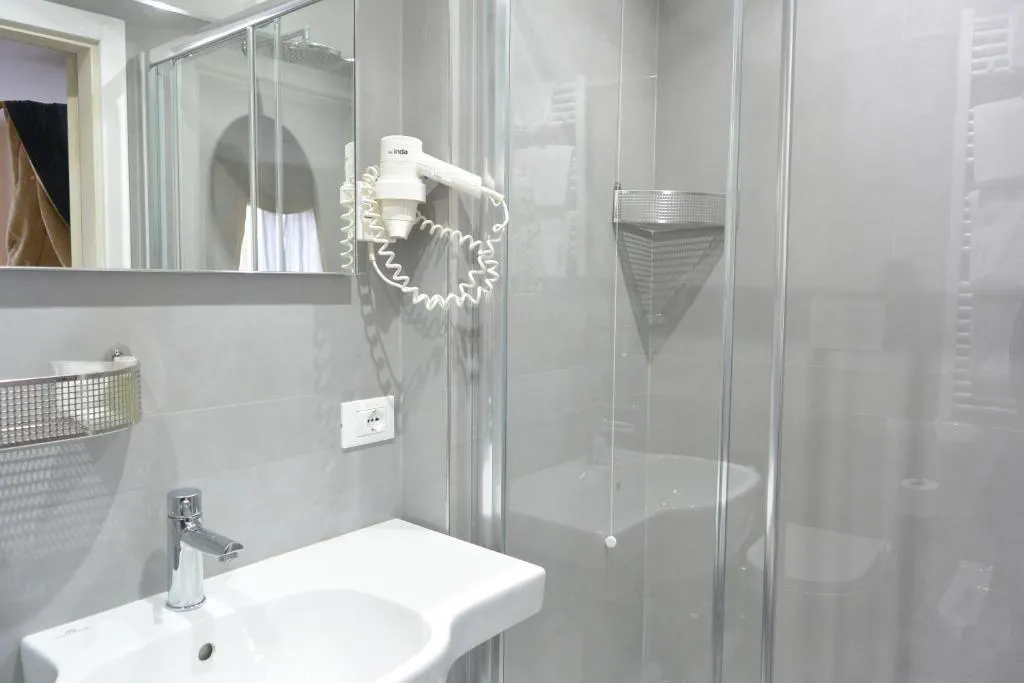 TWIN STANDARD Room, San Zulian, Venice