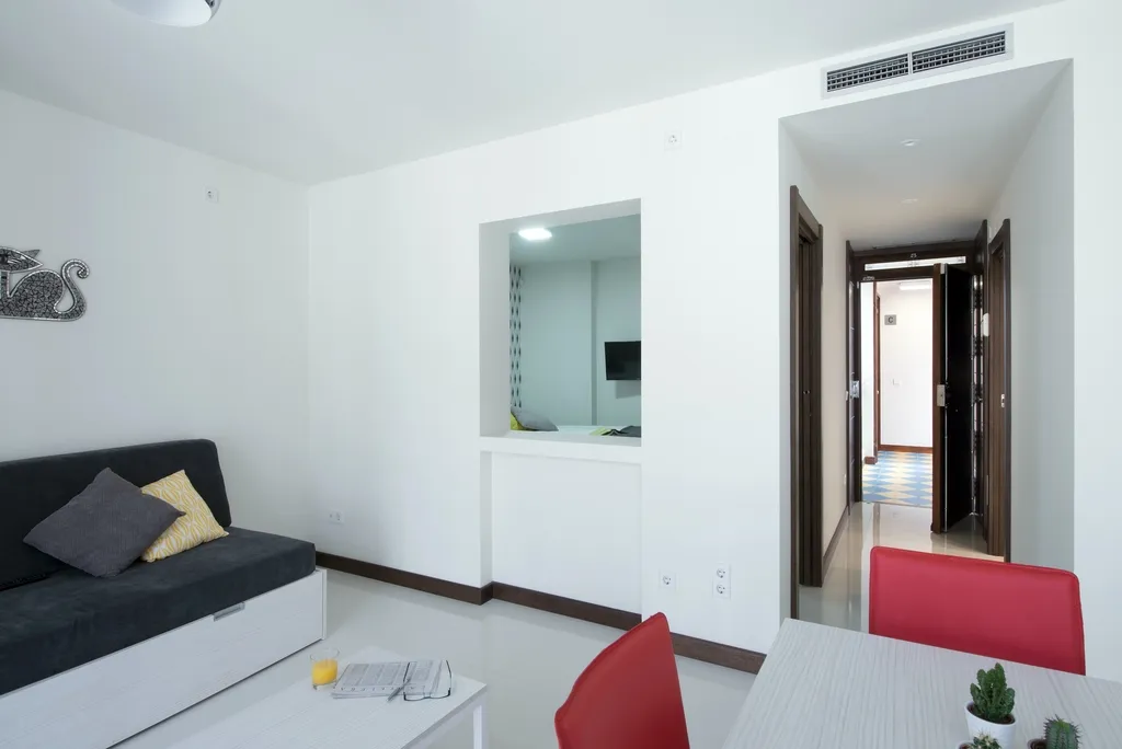 APARTMENT WITH BALCONY Room, Roisa Suites, Madrid