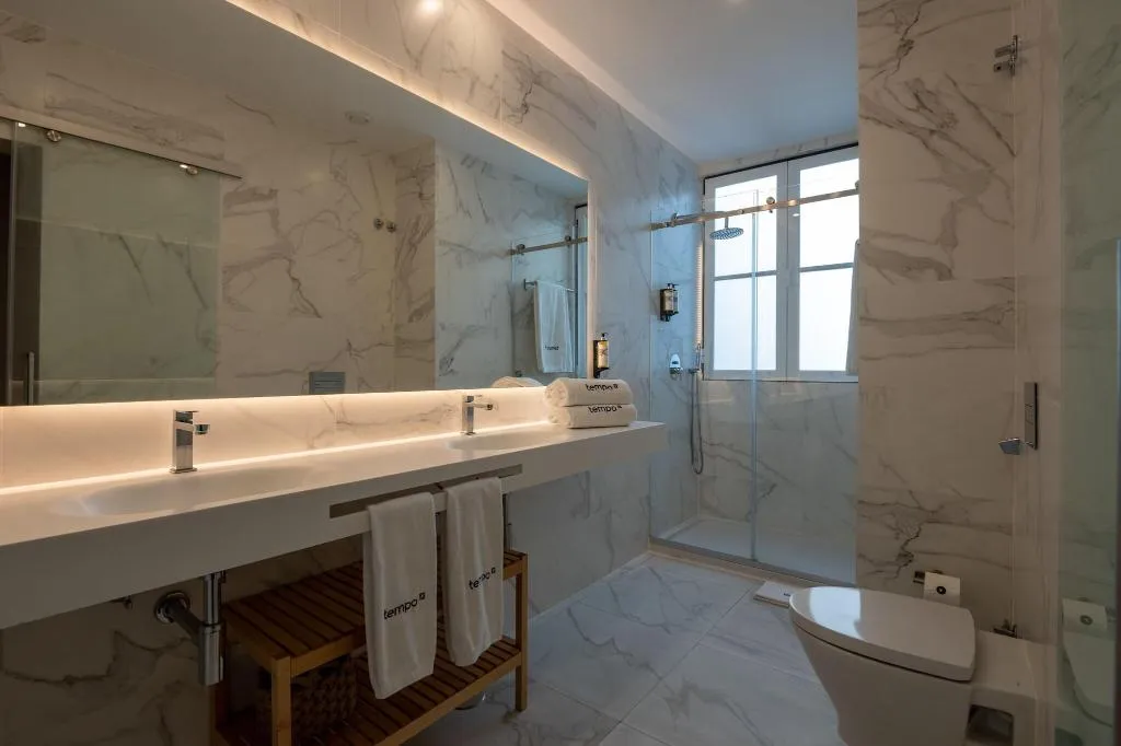 DOUBLE SUPERIOR QUEEN BED Room, Tempo FLH Hotels, Lisbon