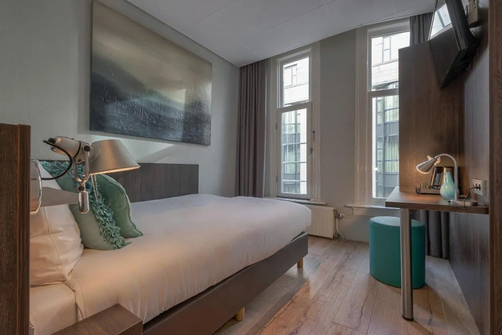 SINGLE STANDARD Room, Hotel Damsquare, Amsterdam