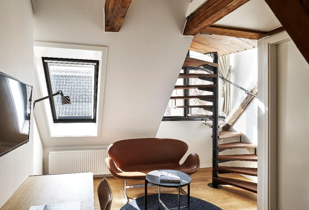 JUNIOR SUITE STANDARD Room, 71 Nyhavn Hotel, Copenhagen