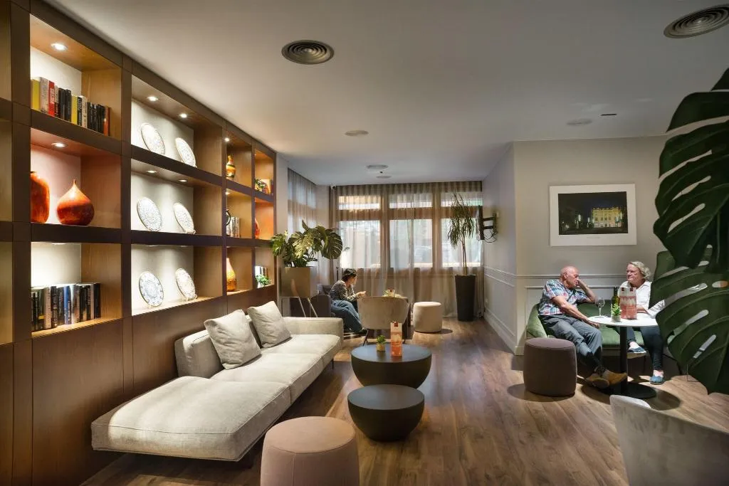 Lobby, ibis Styles Figueres Ronda, Costa Brava