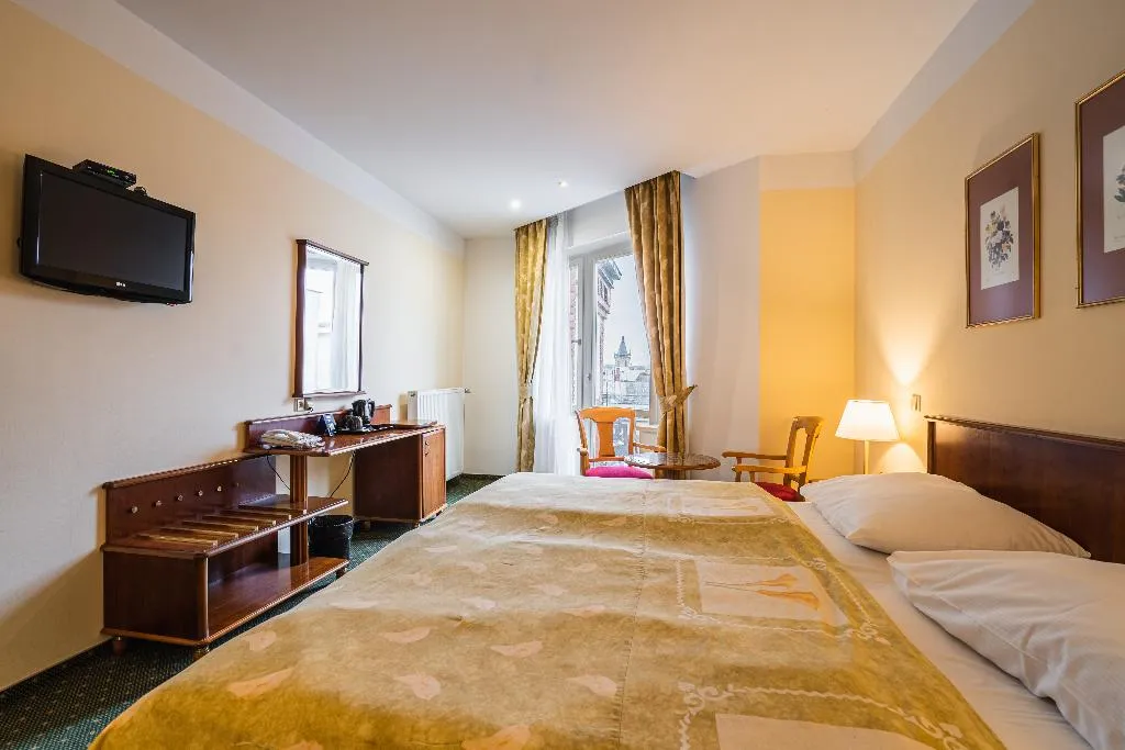 Double or Twin STANDARD Room, EA Hotel Rokoko, Prague