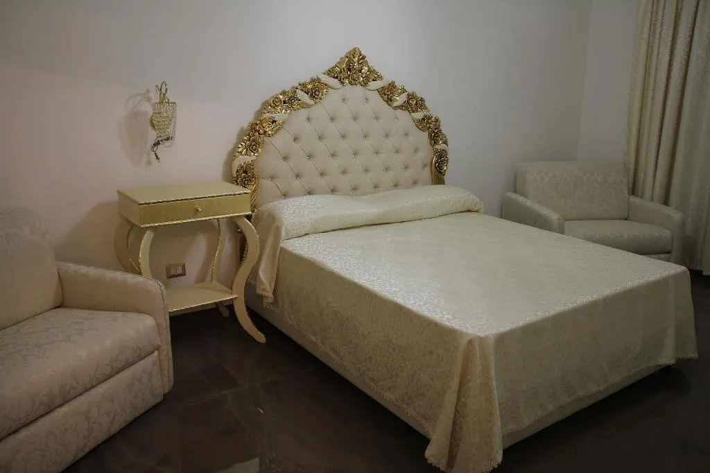 Room, Guesthouse Maria Francesca, Naples