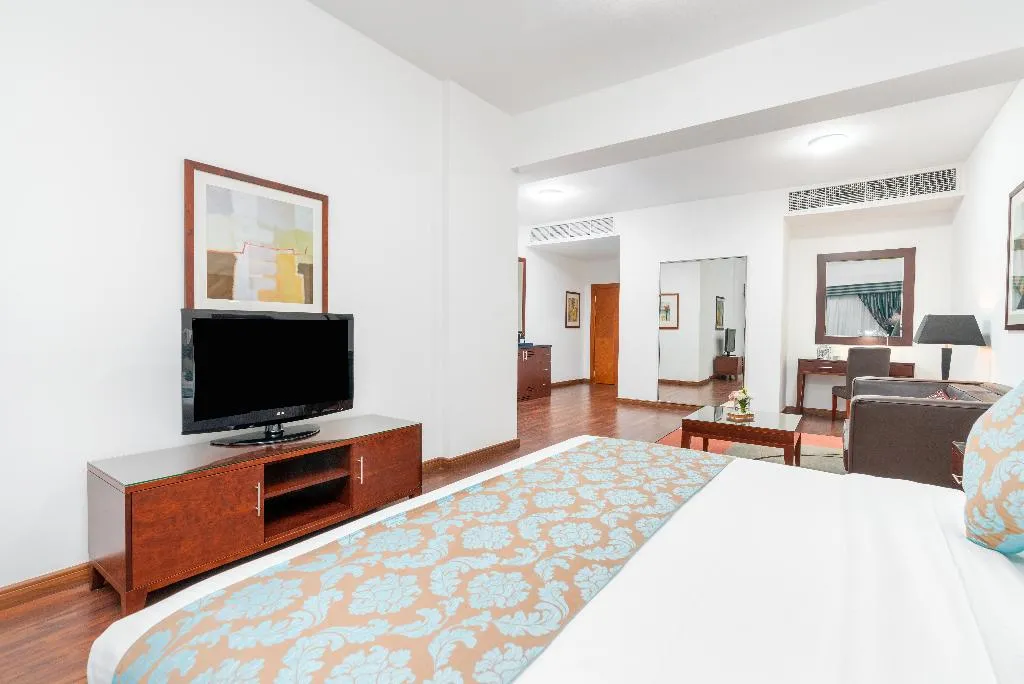 DOUBLE SUPERIOR Room, Golden Sands Hotel & Residences, Dubai
