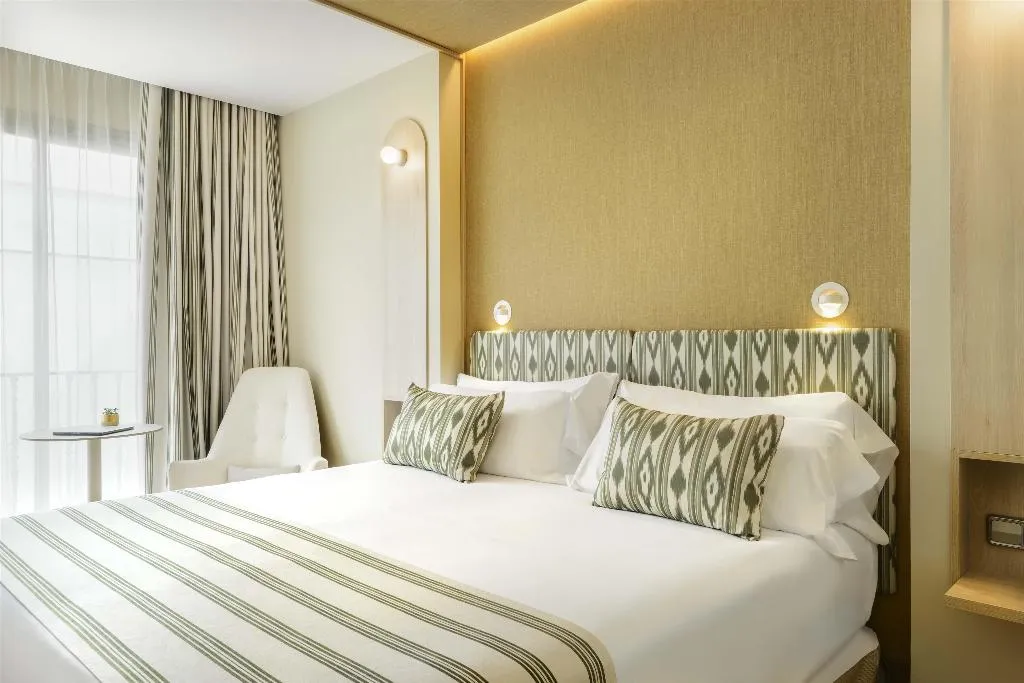 Double or Twin SUPERIOR Room, Barcelo Illetas Albatros, Majorca