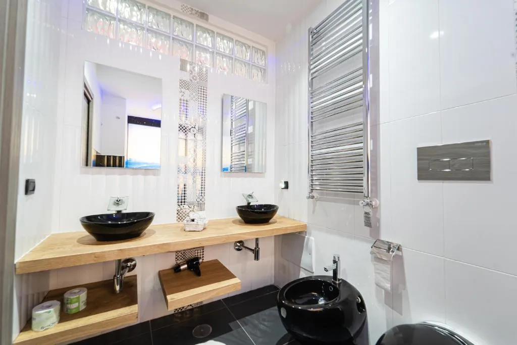 SUITE WITH JACUZZI Room, Al Campanile H. Napoli Centro, Naples