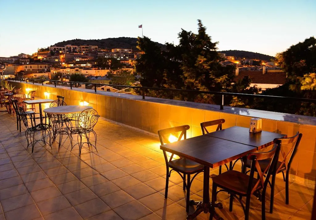 Terrace, Cesurlar Hotel, Izmir