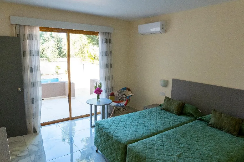 VILLA THREE BEDROOMS WITH PRIVATE POOL Room, Natura Beach, Cyprus