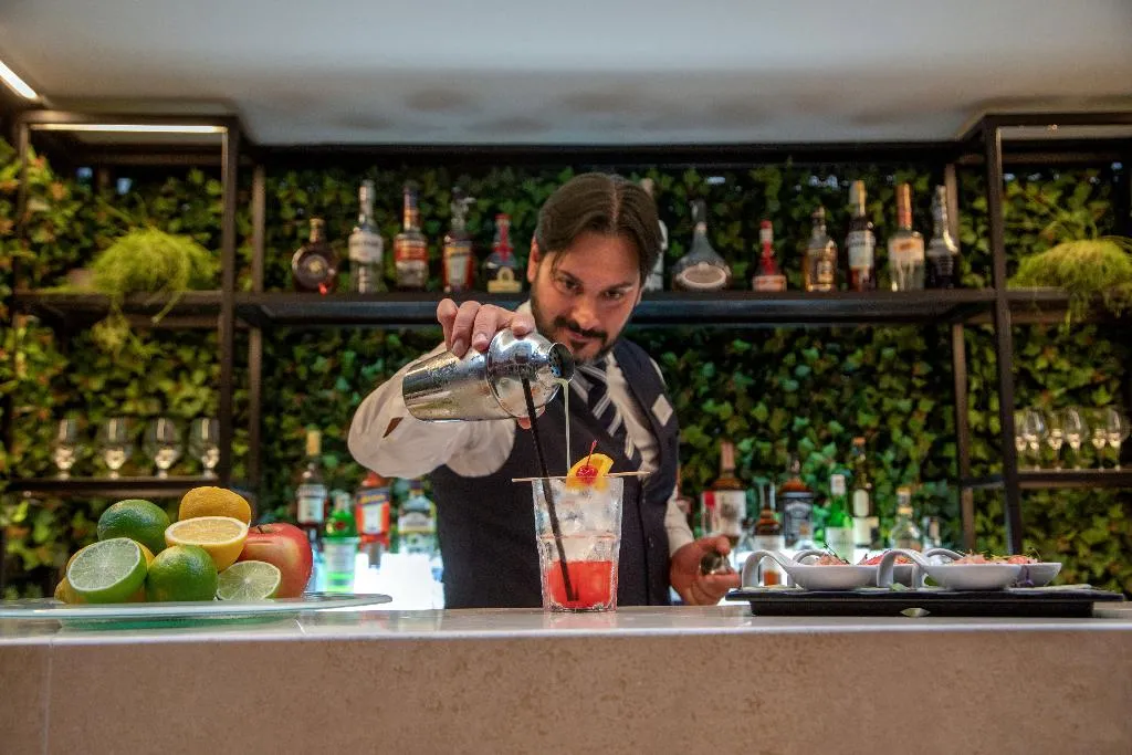 Bar, Rose Garden Palace, Rome