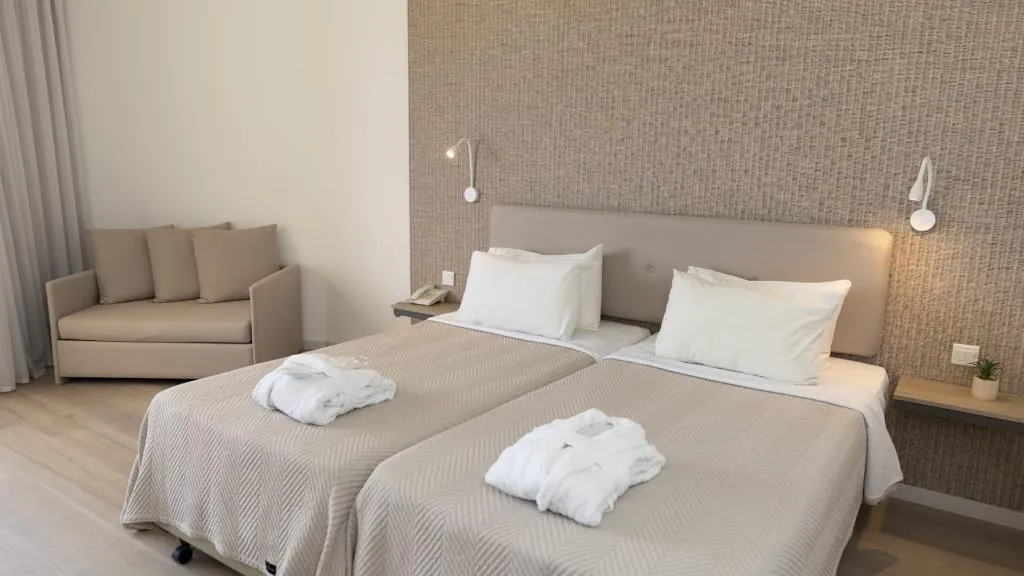 Double or Twin DELUXE PARTIAL OCEAN VIEW Room, Venus Beach Hotel, Cyprus