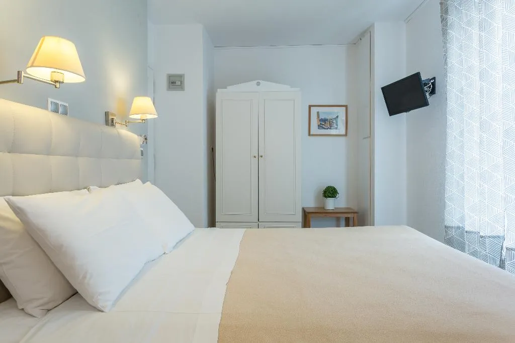 Double or Twin STANDARD Room, Akti, Skiathos