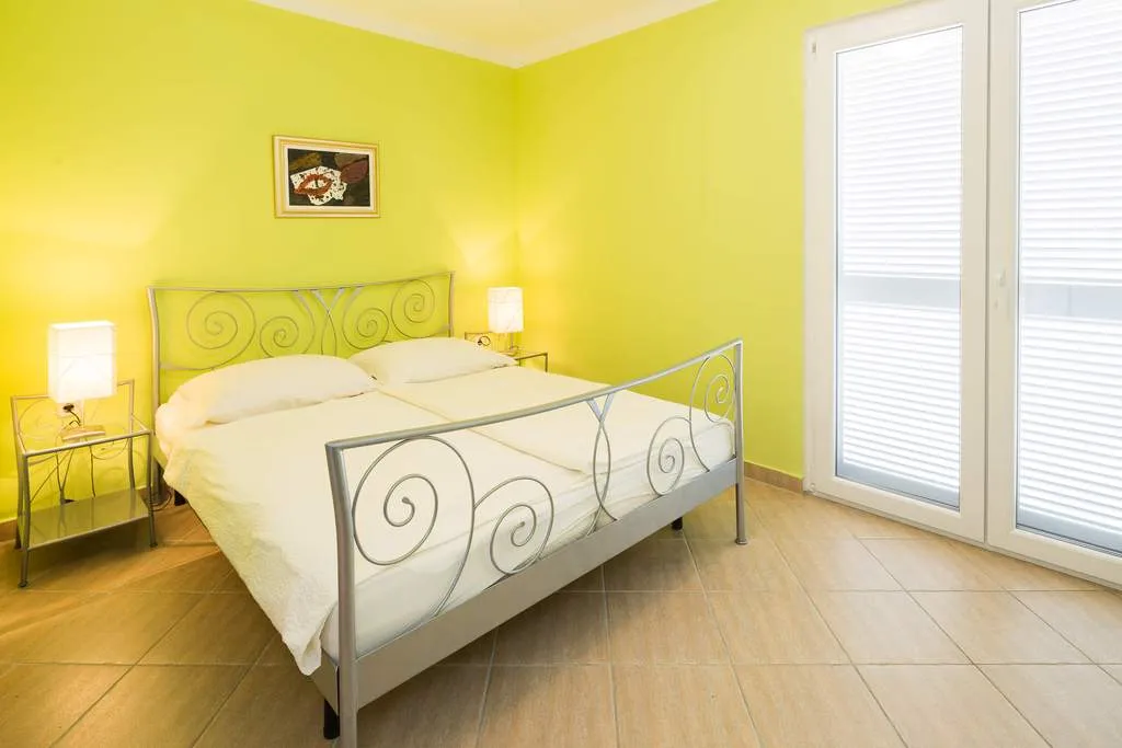 APARTMENT WITH BALCONY Room, Pansion Marjan, Split