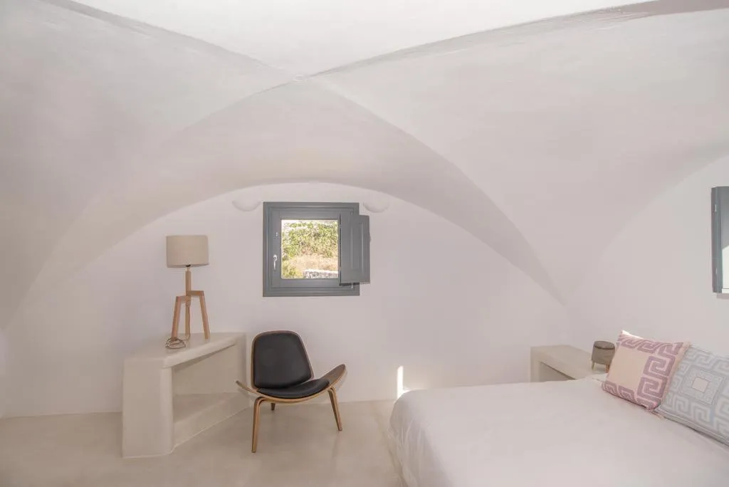 VILLA EXECUTIVE Room, Lagadi Suites, Santorini