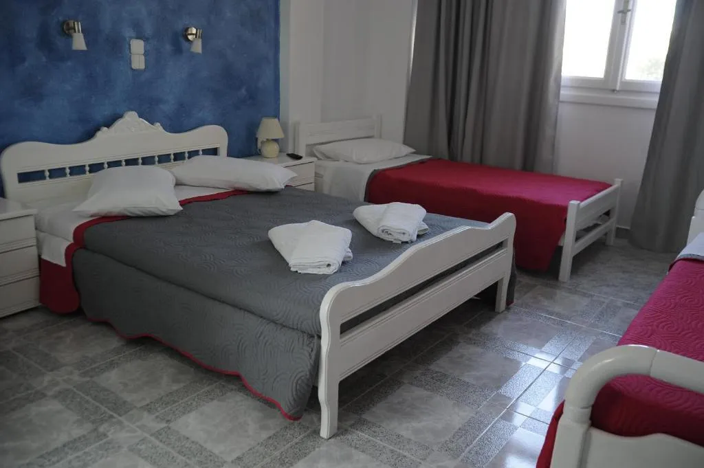 TRIPLE POOL VIEW Room, Villa Michalis, Santorini