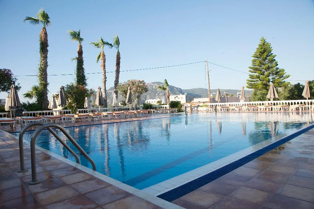 Pool, Zeus, Kos