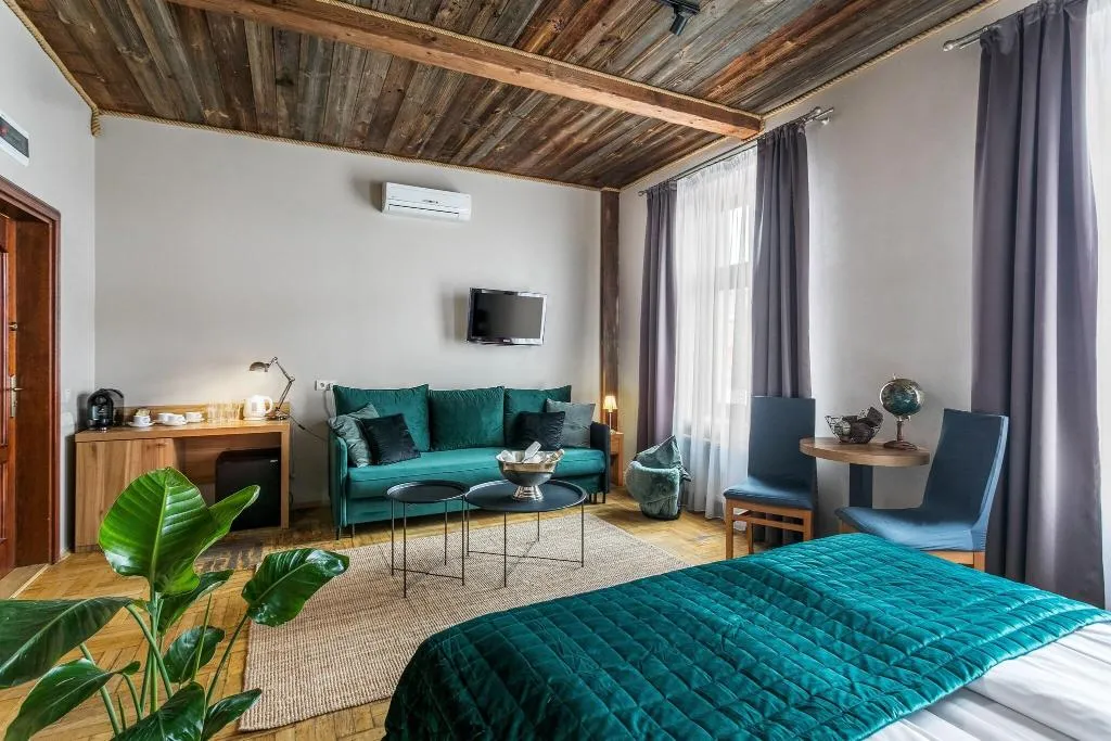 QUADRUPLE GRAND Room, Pergamin Aparthotel, Krakow