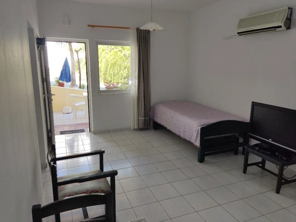 APARTMENT GARDEN VIEW Room, Zinovia Apartments, Crete