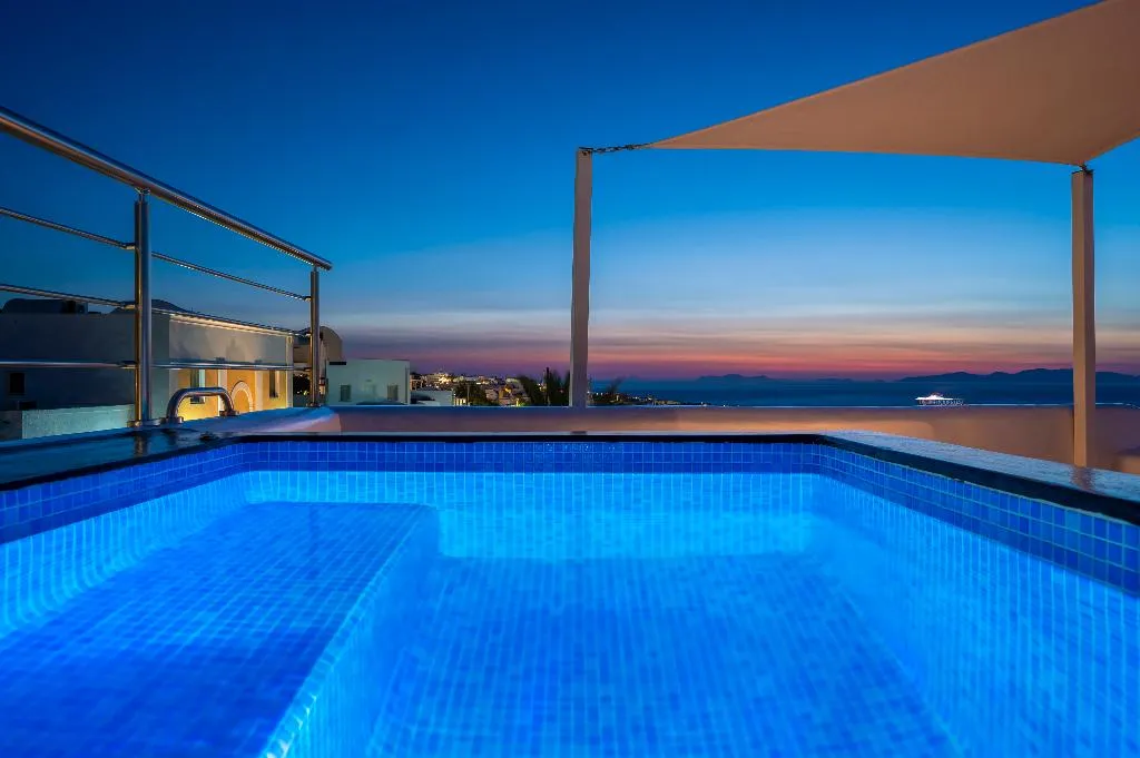 SUITE WITH JACUZZI Room, Sole D'Oro Luxury Suites, Santorini