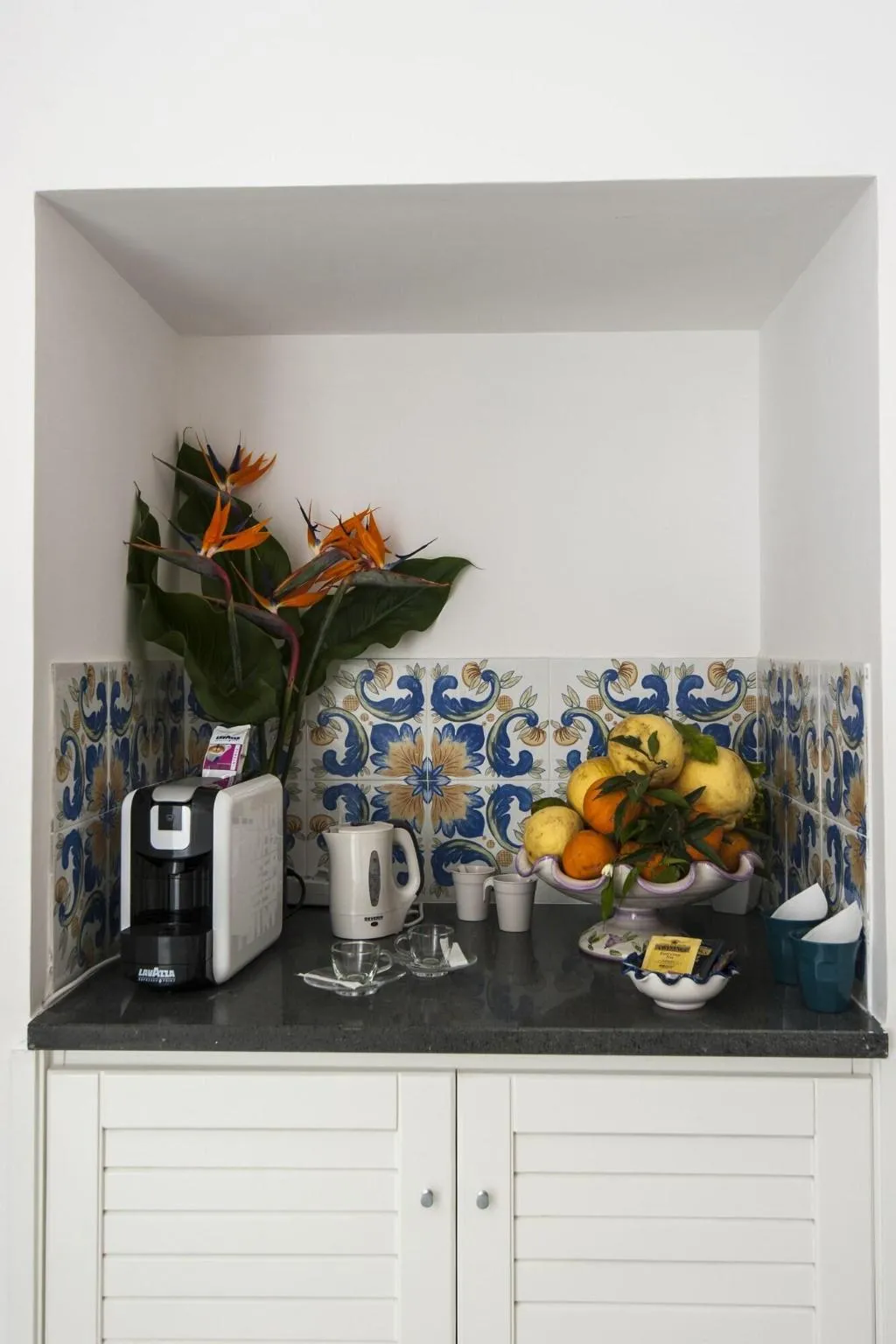 Room, Surriento Suites, Naples