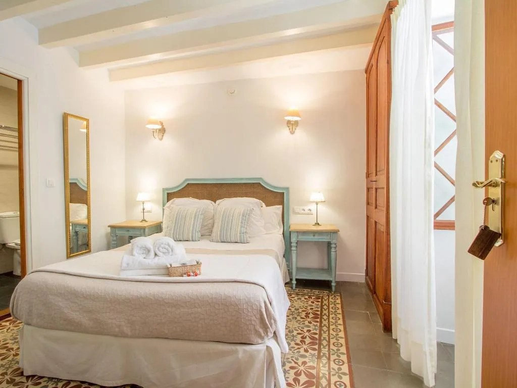 Room, Can Abril, Majorca