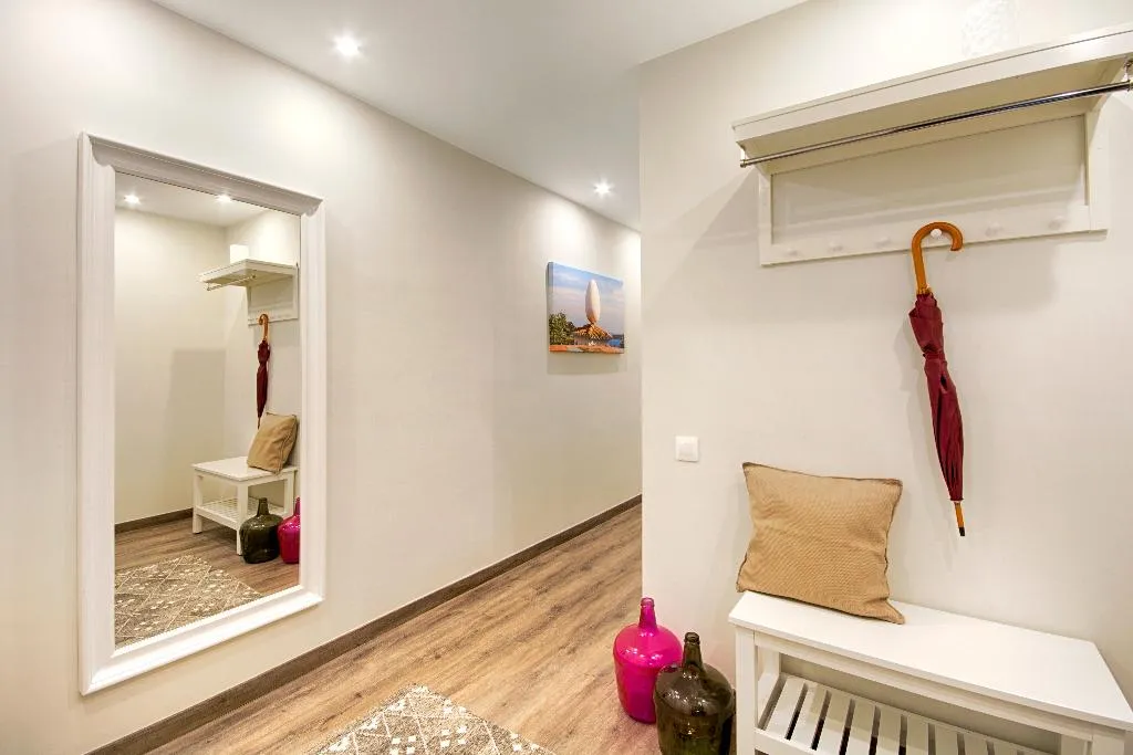 APARTMENT FOUR BEDROOMS Room, Mercedes Heritage Apartments, Barcelona