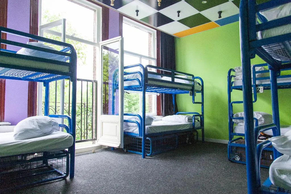 Bed in dormitory STANDARD Room, Flying Pigs Uptown Hostel Amsterdam, Amsterdam