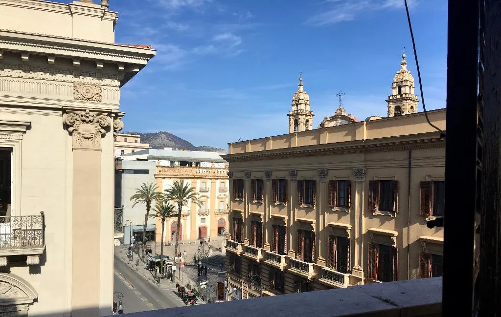 General view, Hotel 38 Aira, Palermo