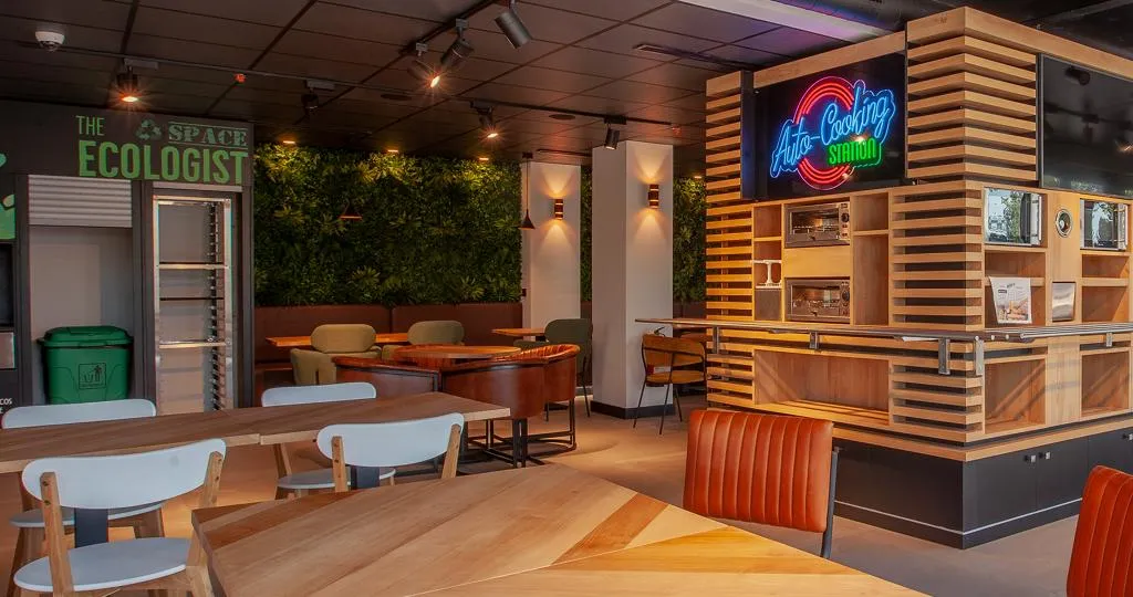 Restaurant, Vertice Roomspace Madrid, Madrid
