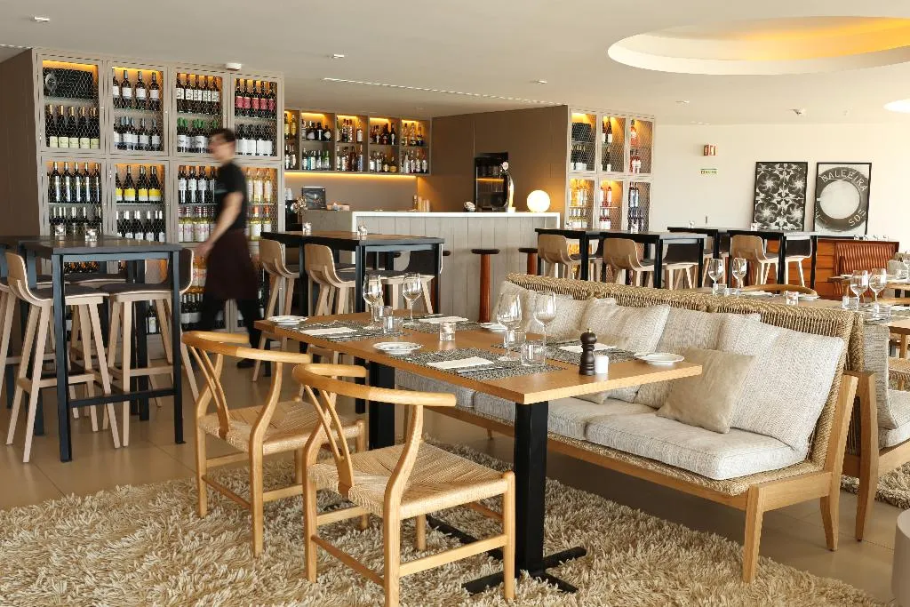 Bar, Memmo Baleeira Hotel, Algarve