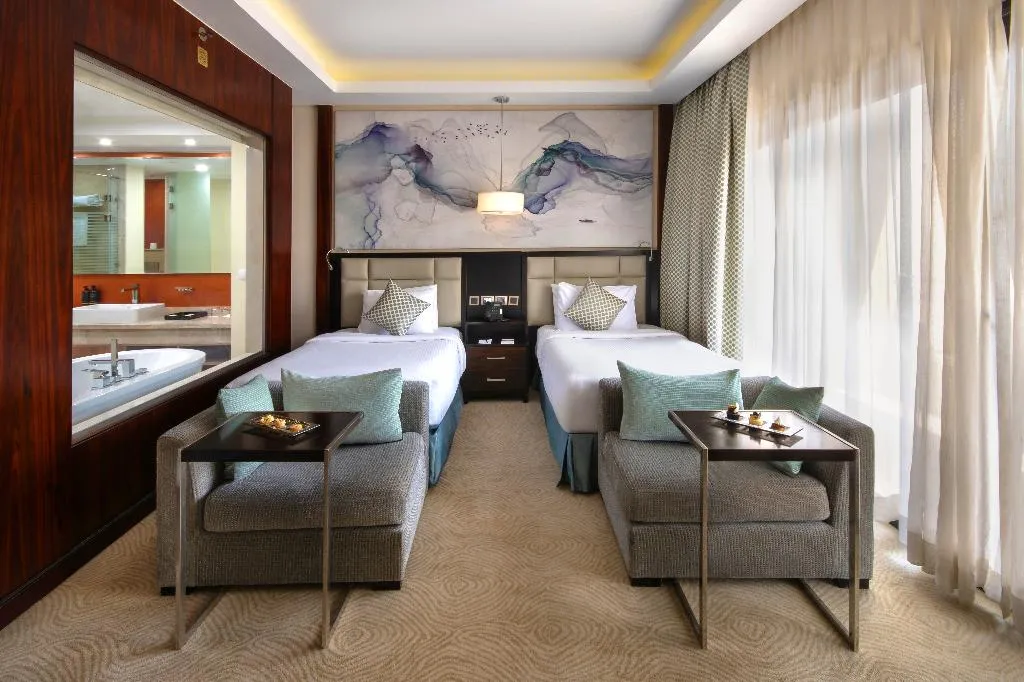 TWIN GRAND DELUXE Room, Triumph Luxury Hotel, Cairo