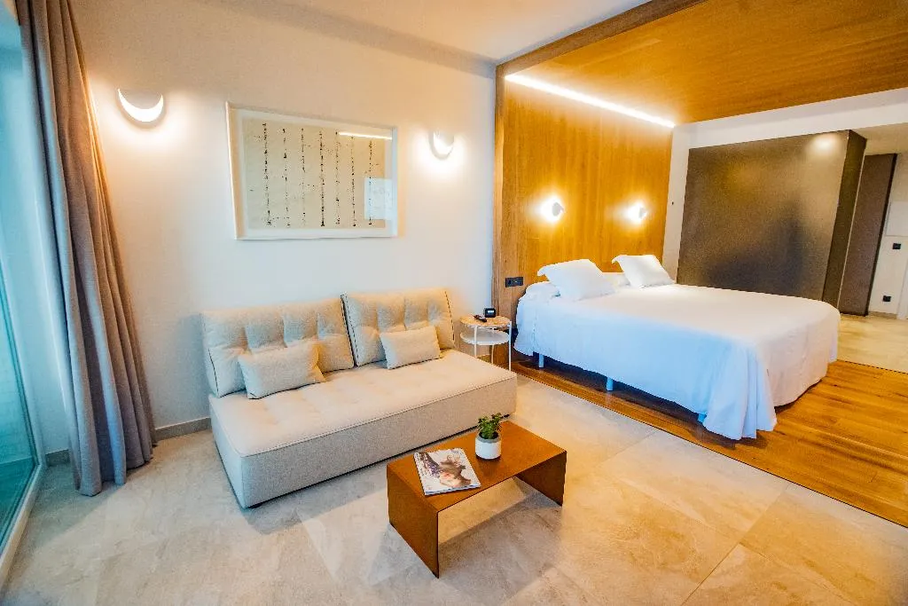 SUITE PARTIAL SEA VIEW Room, Leiro Suites At Higueron Hotel, Costa Del Sol