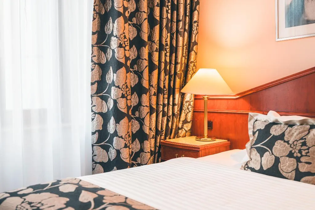 SINGLE STANDARD Room, Carlton Hotel Prague, Prague